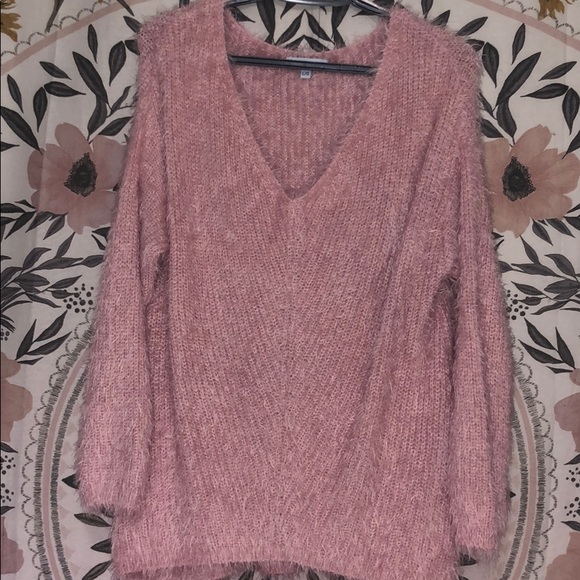 Sweaters - Pink fluffy sweater